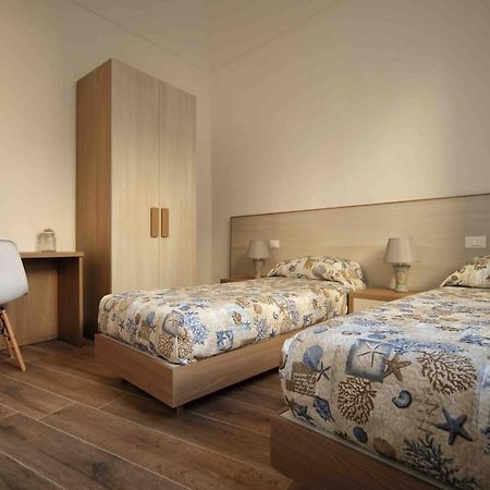 Madrice 66 Central Rooms Favignana Esterno foto