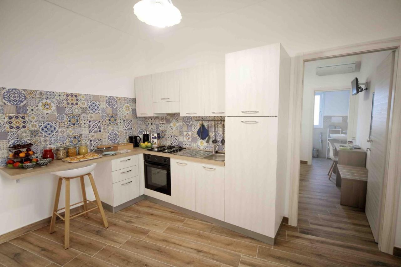 Madrice 66 Central Rooms Favignana Esterno foto