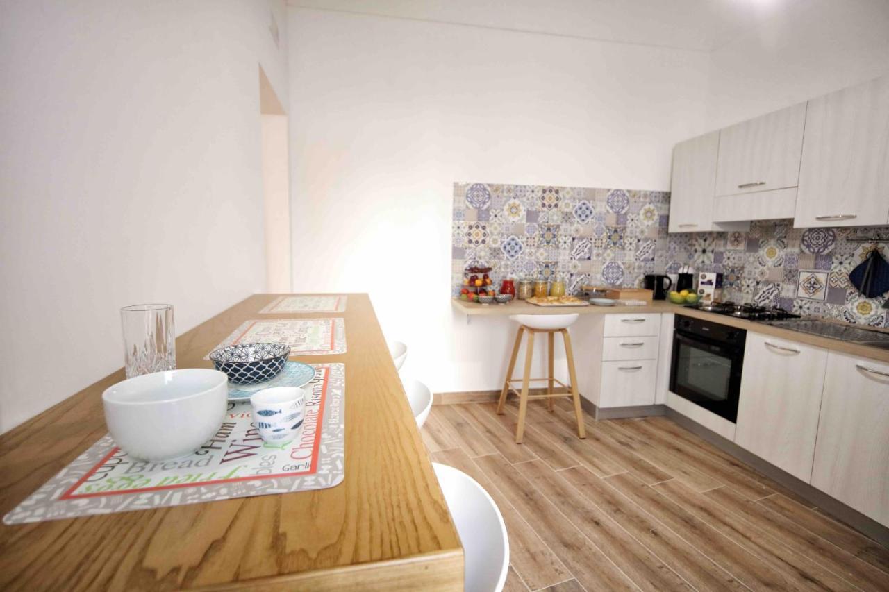Madrice 66 Central Rooms Favignana Esterno foto